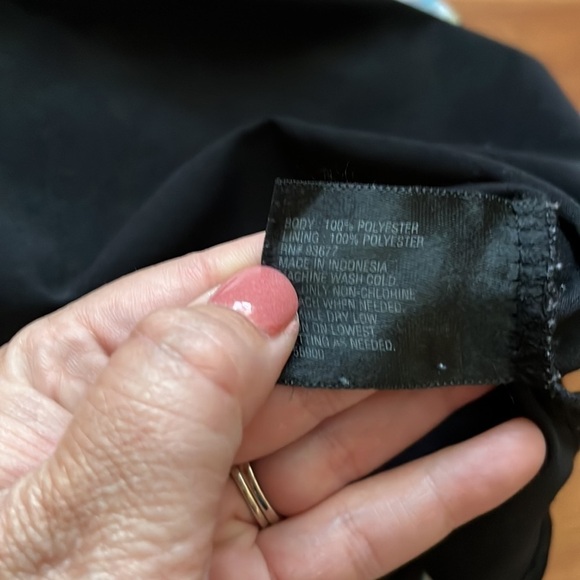 Worthington women’s capped sleeve floral print top V-neck Size Small Petite - Picture 10 of 10